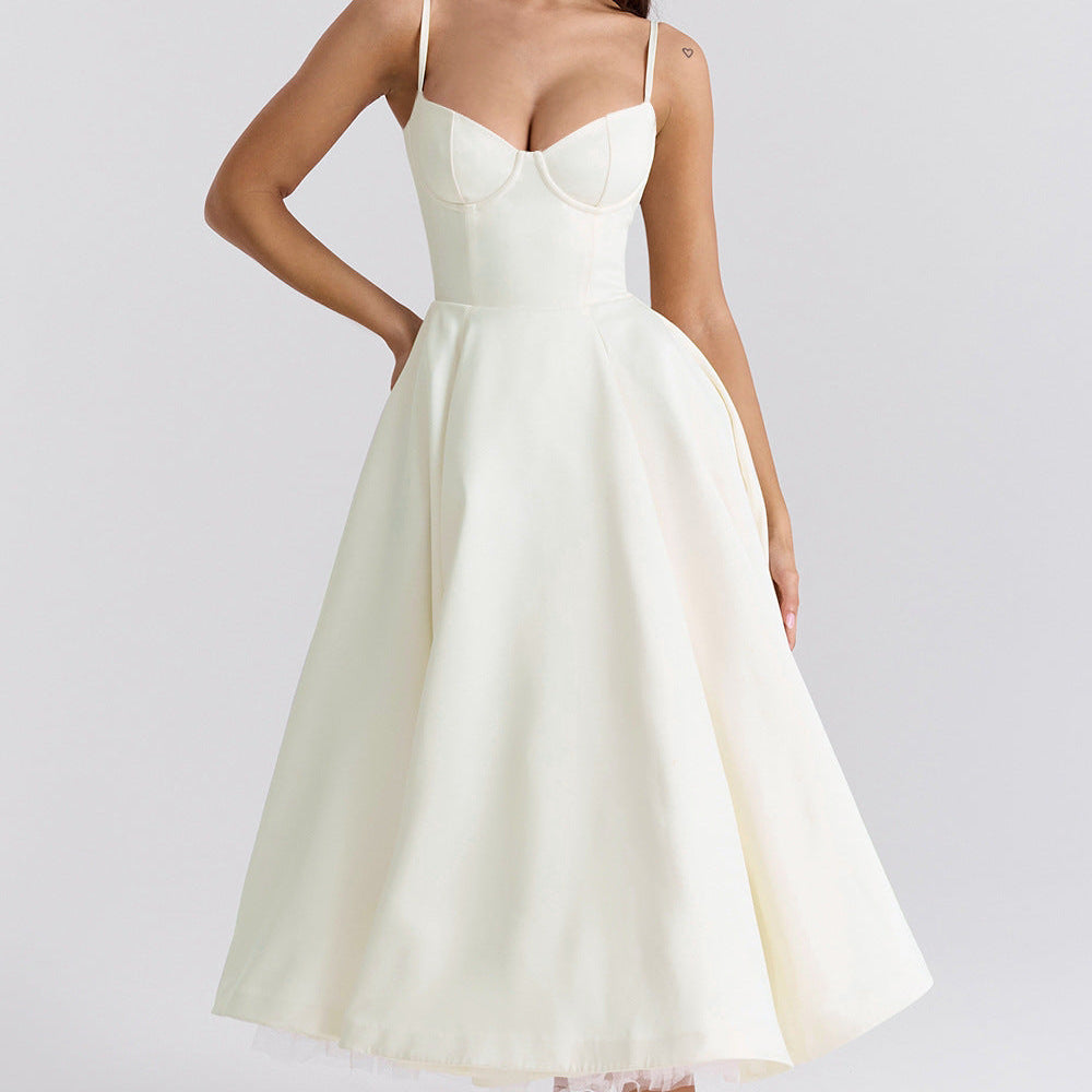 Elegancka Sukienka Maxi Z Podkreśloną Talią